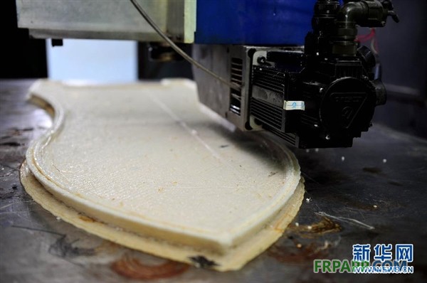 國內(nèi)最大 3D 打印機(jī)造出小船試航成功