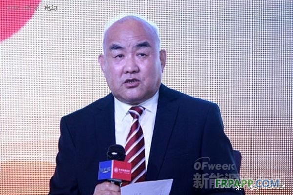 聚焦兩會：新能源汽車產業該何去何從